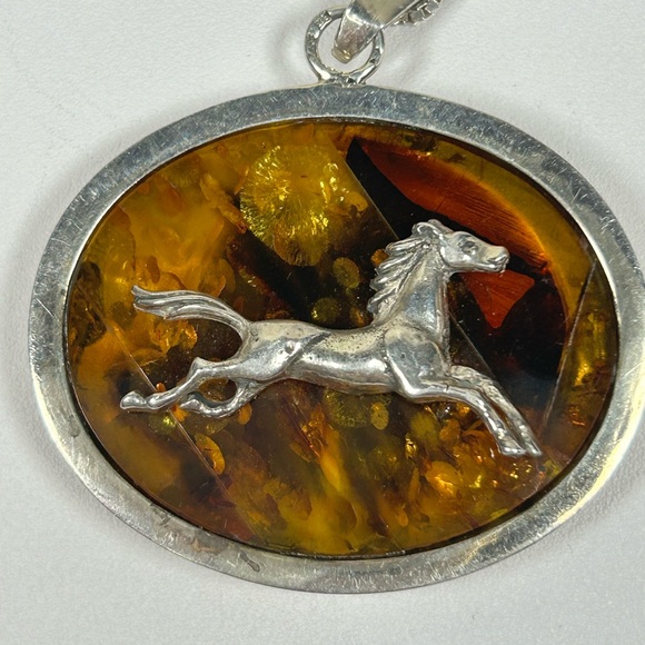 Sterling Silver 925 Horse Baltic Amber Necklace Box Italy Chain Large Pendant - Picture 5 of 10